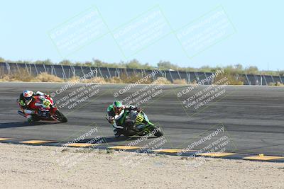 media/Nov-17-2024-CVMA (Sun) [[1fec520723]]/Race 11-Amateur Supersport Open/